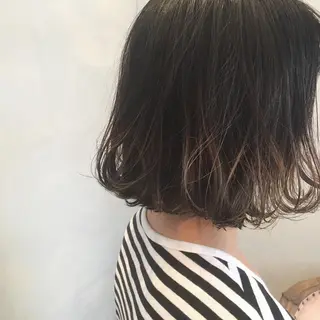 ショート カラー SAKINO. ベージュカラーのヘアスタイル