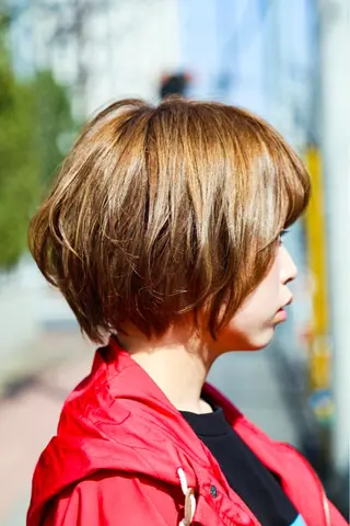 ショート TAI透明カラー 柔らかい縮毛矯正のヘアスタイル
