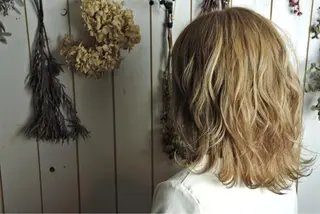 ミディアム カラー LILIS hair designのヘアスタイル
