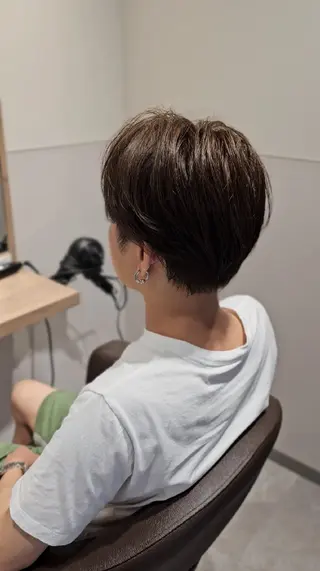 ショート メンズ 縮毛矯正をしている人 のためのカラーのヘアスタイル