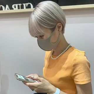 ショート カラー stylist店長 岡本真依のヘアスタイル