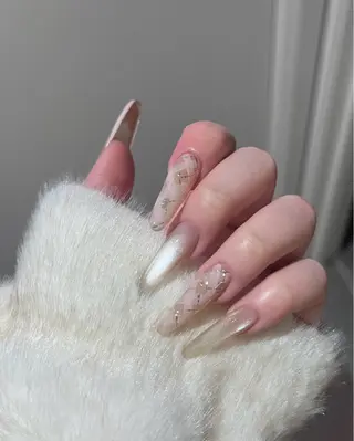 ネイル 周 テイのネイルデザイン