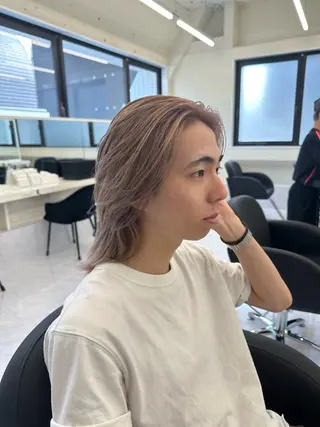 カラー 岡部 琉斗のヘアスタイル