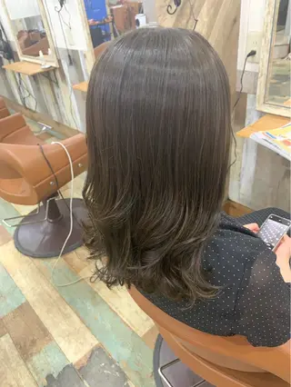 ミディアム カラー Hair's RooMのヘアスタイル