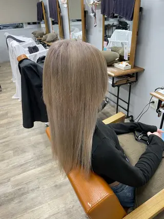 ロング カラー COCO .のヘアスタイル