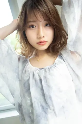 ミディアム レイヤーカット・ 縮毛矯正 星野のヘアスタイル