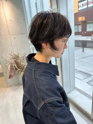 ショート 大塚 夏生のヘアスタイル