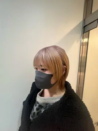 ミディアム ハッシュ・ウルフ🐺 小顔レイヤー松山直史のヘアスタイル