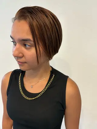 ショート M. YURIのヘアスタイル