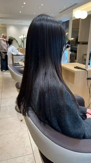 ロング 伊佐治 夕芽のヘアスタイル