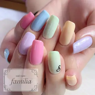 ネイル -nailroom- familiaのネイルデザイン