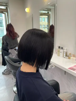 ショート カラー 透明感🤍レイヤー ベージュ‎🤍ピンクのヘアスタイル