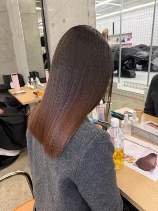 セミロング 縮毛矯正×髪質改善× 艶髪カラー 吉原和磨のヘアスタイル