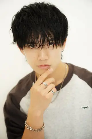 ミディアム メンズ 藤田 拓磨のヘアスタイル