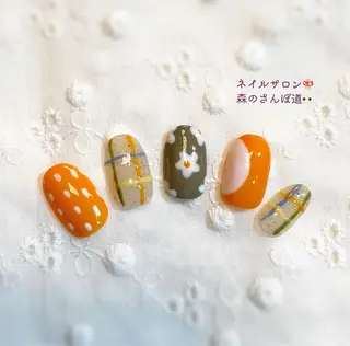 ネイル ショートネイル 森のさんぽ道のネイルデザイン