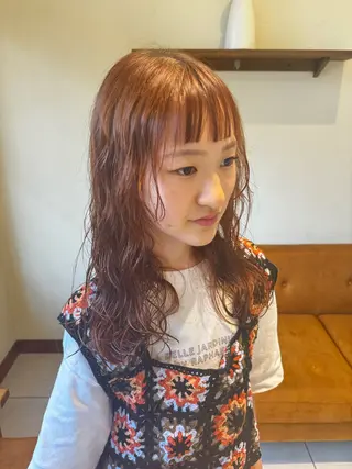 ロング パーマ 🦋ブリーチなしダブ ルカラー🌈MEGUのヘアスタイル