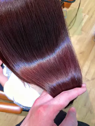 ロング 艶髪／透け感カラー ／ＲＹＯのヘアスタイル