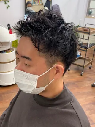 ショート パーマ メンズ クセを最大限に活かす メンズパーマ奈良大祐のヘアスタイル