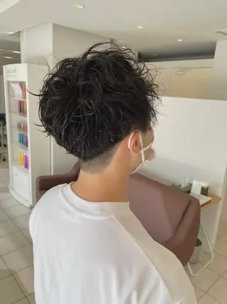 ショート パーマ メンズ 中嶋 紘夢のヘアスタイル