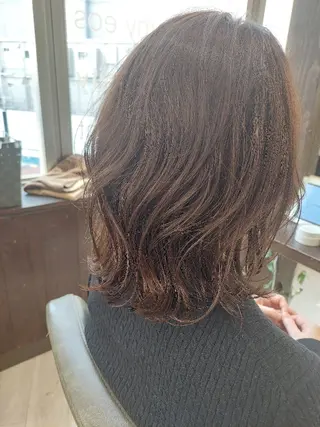 ミディアム カラー 横手 美奈のヘアスタイル