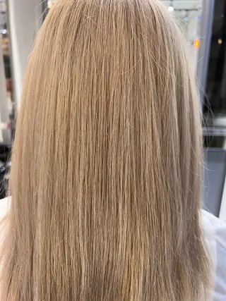 Ryosuke ブリーチ縮毛矯正特化のヘアスタイル