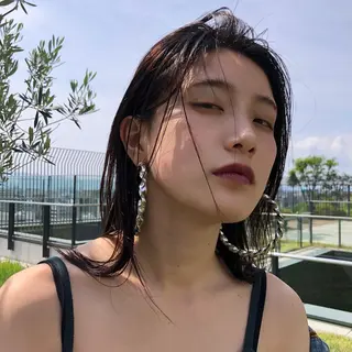 セミロング カラー オカモト ミユウのヘアスタイル