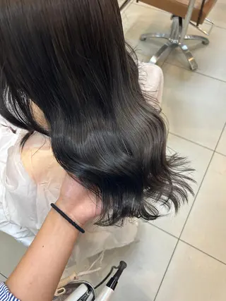 ミディアム 阪田 真奈未のヘアスタイル