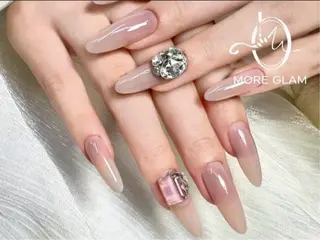 ネイル MoreGlam 新宿東口店のネイルデザイン