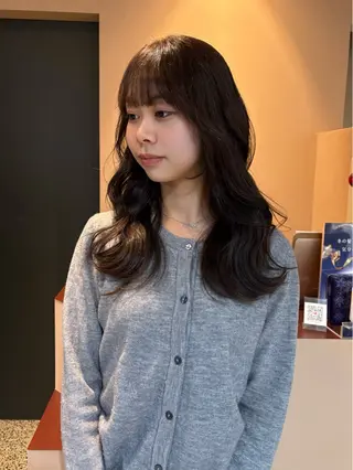 セミロング 韓国レイヤー YOKE reinaのヘアスタイル