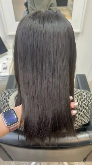 セミロング 目黒 由梨香のヘアスタイル