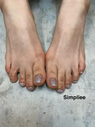 ネイル シンプリーワン 渋谷店🕯️RINAのネイルデザイン