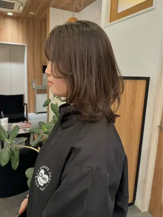 セミロング カラー 穂乃香 BEAUTRIUMのヘアスタイル