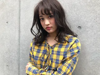 セミロング カラー パーマ 安達 俊亮のヘアスタイル