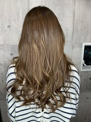 セミロング yoshihara yuukiのヘアスタイル