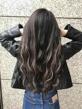 ロング カラー 平尾 拓也のヘアスタイル