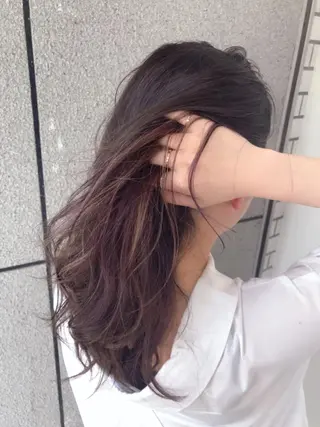 カラー Eliss 堀江のヘアスタイル