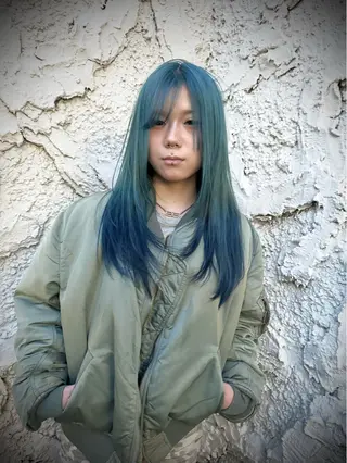 ロング カラー デザインカラー⭐︎★ 🐆hyo🐆のヘアスタイル