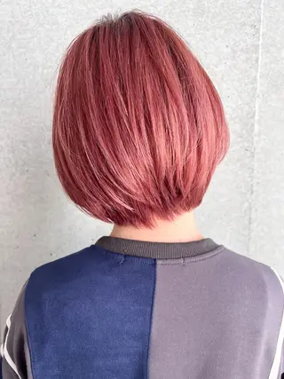 ショート カラー 宮田 凪沙のヘアスタイル
