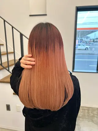 ロング 本澤 朋香のヘアスタイル