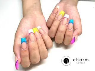 ネイル ネイルルーム チャームのネイルデザイン