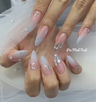 ミディアム Pio Mielのネイルデザイン