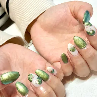 ネイル ジェヌインネイル 間宮のネイルデザイン