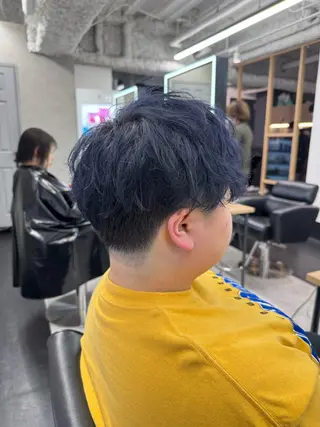 ショート カラー 吉満 翔のヘアスタイル