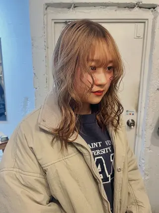 セミロング カラー パーマ ✴︎UNU ✴︎モエカのヘアスタイル
