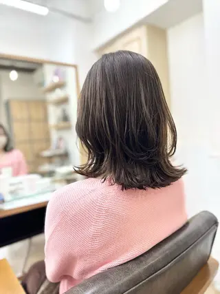 ミディアム カラー パーマ ヘアアレンジ メンズ キッズ ネイル マツエク・マツパ アイブロウ レイヤーカット 🌿透け感カラーのヘアスタイル