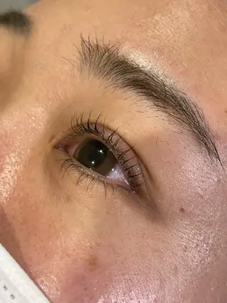 マツエク・マツパ 井上 真里奈のヘアスタイル