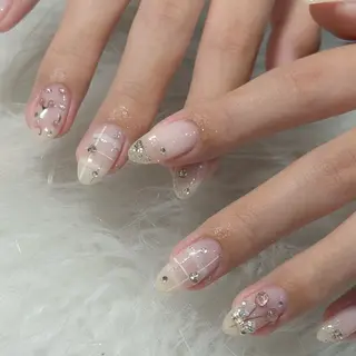 ネイル LAVISH nanamiのネイルデザイン