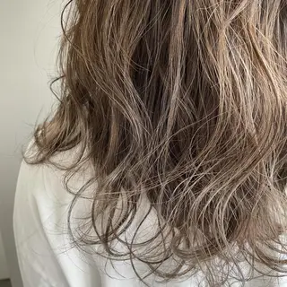 セミロング カラー 心斎橋韓国ボブ 好原良真のヘアスタイル