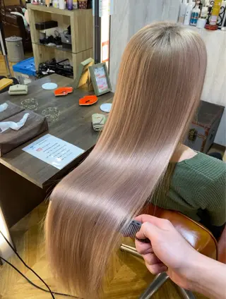 ロング SWAN札幌 ハタザワリュートのヘアスタイル