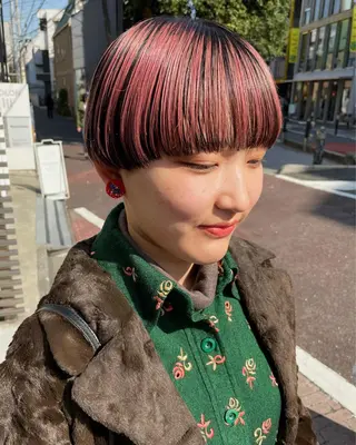 ショート カラー ブリーチ😼 ボブ✍️レイヤーのヘアスタイル